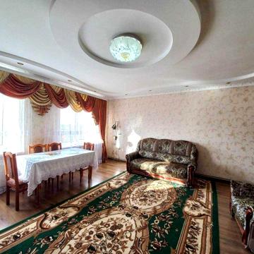 Продаж двокімнатної квартири по вул Асмолова площею 120 кв.м