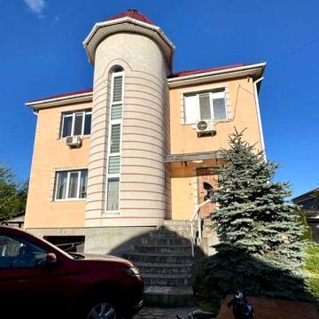Аренда дома 273 кв на Садовой, Богатырская, Оболонь