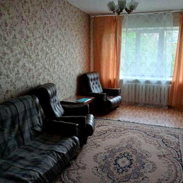 Здається 3 кімнатна квартира в центрі міста.