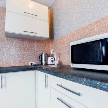 Оренда однокімнатної квартири у Комунарському р-ні (Автозаводська 56)