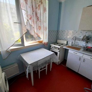 Сдам 1 ком кв этаж ТРЕТИЙ у м. Холод Гора. В кв ГАЗ + БОЙЛЕР.