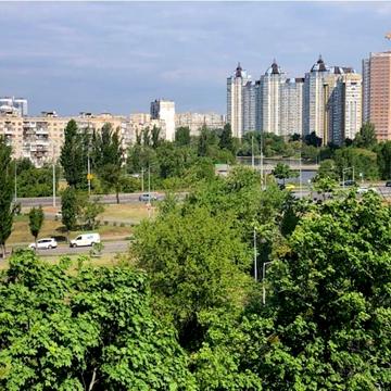 Березняківська вул., 4