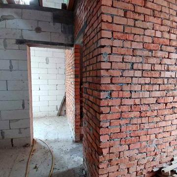 Продаж частини будинку 120м.кв. з комунікаціями пр. Київський