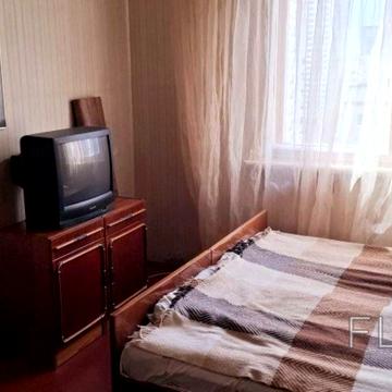 Василя Стуса вул., 5