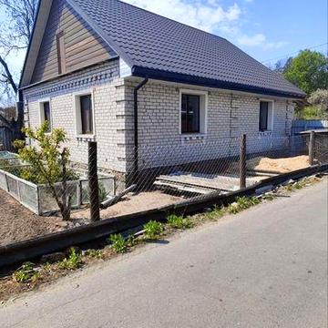 Продаж будинку в ближньому пригороді. Торг.