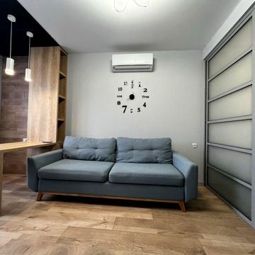 Продам однокімнатну квартиру на Щасливому