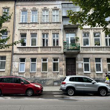 Братів Міхновських вул. (), 34