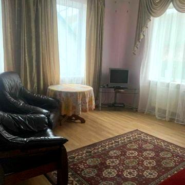 Сдам отличный дом на тихой Баварии(58000)