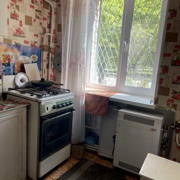 2 кімнатна 1/3 прверх Гвардійська