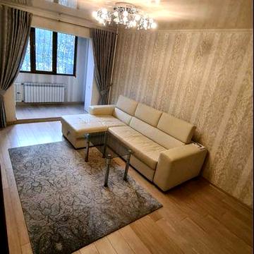 Продам квартиру в Доме учителя