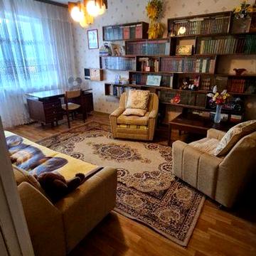 Продаж 4 кімнатної квартири м,Київ, вул.Тростянецька, 8