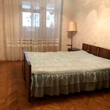 Олексія Вадатурського вул., 16