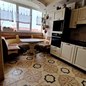 Довгострокова оренда 3к Квартира Академіка Сахарова вулиця