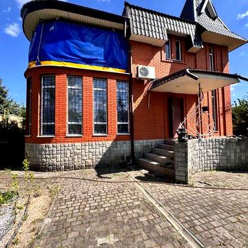 Продам шикарный двухэтажный дом в Новосёловке
