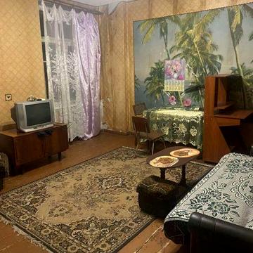 Сдам 2-х ком в центре