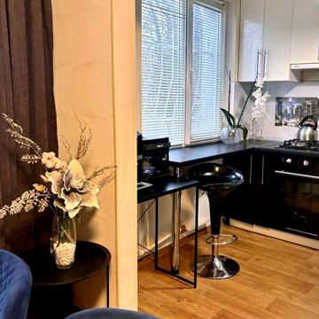 Продаж 4к Квартира Молодіжна вулиця