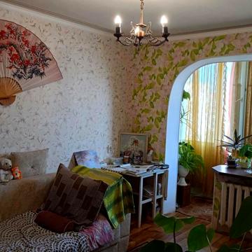 Івана Миколайчука вул., 7