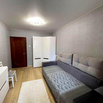 Продаж 3 кімнатної квартири Перемога 5