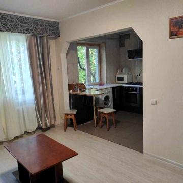Продаж 3 к квартири 12 Квартал, вул. Гладкова 30