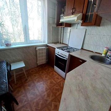Здається 2к каартира на проспекті Космонавтів
