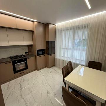 Продаж квартири з сучасним ремонтом ЖК Крила