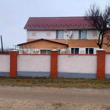 (8) Продається будинок з ділянкою  вм. Липовець 1200