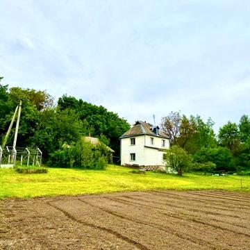 Продам будинок 92 кв.м. + 25 соток з газом, електрикою, водою, септик