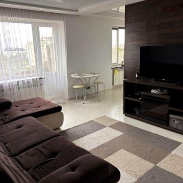 Продаж 3-кім. квартири з ремонтом та мемблями