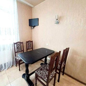 вул. Саперно-Слобідська 24 оренда  2к квартири, м Деміївка