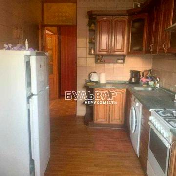 Продам 2 к. кв.- 54 м2, Центр, Авиационная 3, м. Научная