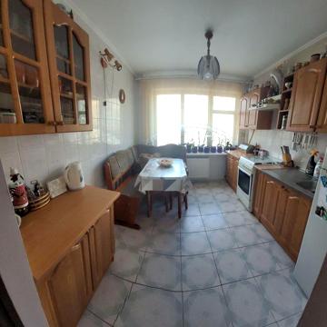 Продам 3 к. квартиру. Вул. НАУКОВА