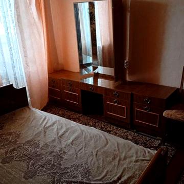 здам 3-х кімнатну квартиру в центрі