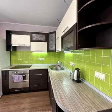 Квартира с хорошим ремонтом на проспекте Правды, 65м²