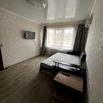Квартира 1к  Патриотическая 62 Аллея роз Атб