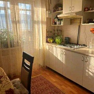 Продаж квартири вул. Металургів. АВТОНОМНЕ опалення. 44 м²