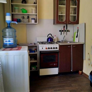 Однокімнатна на Нижньодніпровській
