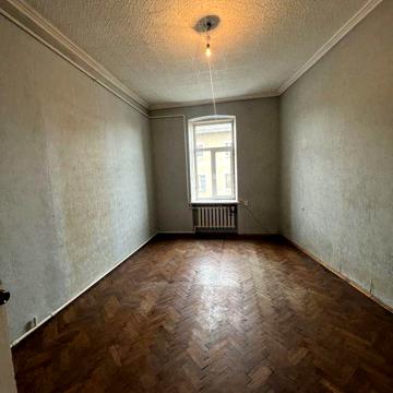 Продається 2-ох кімнатна вартира в центрі