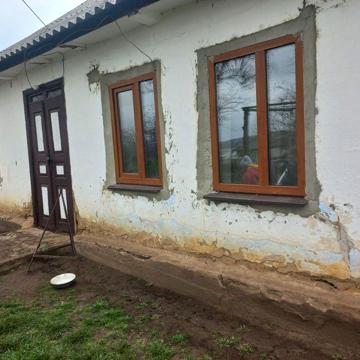 Продається будинок в с.Бендзарі загальна ділянка 32 сотки