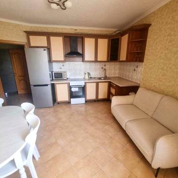 без комісії здам 2 кім квартиру вул. Срібнокільська 1