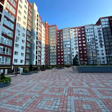 Центр, двокімнатна продам квартиру,ЖР Кнгяинин Галицька-Набережна 2кім