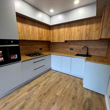 Сучасна 2 кімнатна квартира з новим ремонтом! БЕЗ КОМІСІЇ!