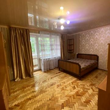 Оренда 1 кімнатної квартири на вулиці Новочерчицька