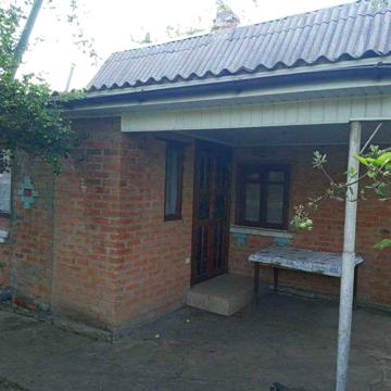 Продам окремий охайний невеличкий цегляний будинок 19км від Полтави