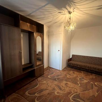 Євгена Коновальця вул., 136д