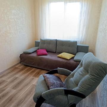 4 Зарічний, 25