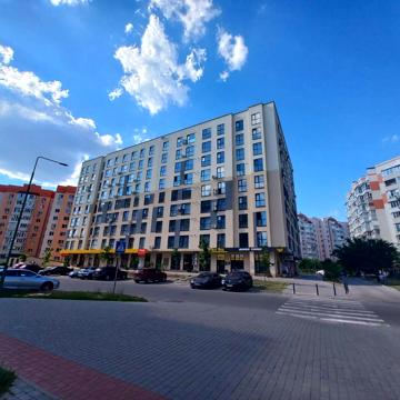 Анатолія Бортняка вул., 16