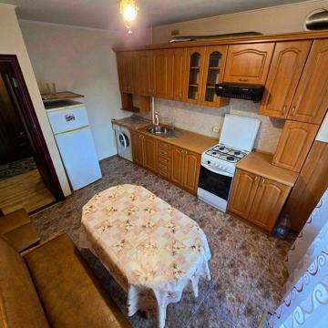Здається 2-кварт по вул.Стрілецькій, в р-ні Ближн.замостя,читайте опис