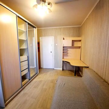Машинобудівників вул., 1б