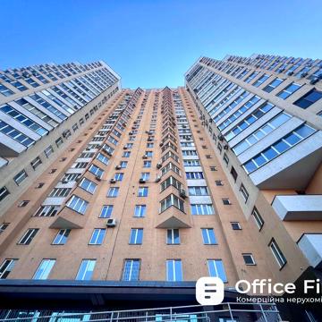 Продаж 3-х кімнатної квартира, 117м2. вул. Cаперно-Слобідська 22.