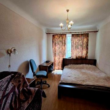 Продаж 1к кв на Печерську,вул.Лаврська 8,Печерська Лавра,Парк Слави